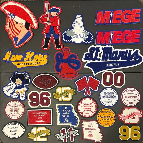 Chenille Letterman Patches - Picture 1 of 2